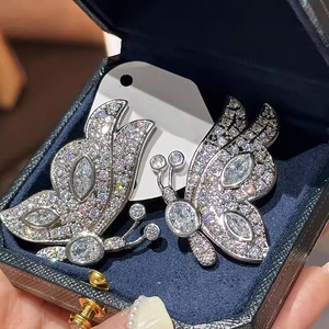 Orecchini Pendenti a Farfalla per Donne, Design Geometrico Ispirato agli Animali, Gioielli Eleganti alla Moda - Product Image 5