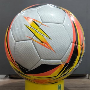 Ballon de football professionnel 2026, usage en match, tendance, chaud, collé, imperméable et respirant, bonne résistance à l'usure - Product Image 3