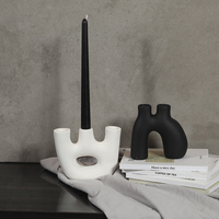 Vente en gros, fabrication directe d'usine, petits bougeoirs extraterrestres en céramique noire pour la décoration intérieure.