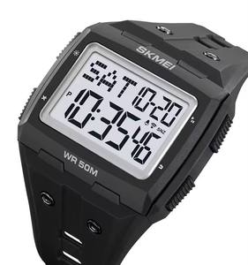 นาฬิกา Skmei 2186 ดีไซน์สี่เหลี่ยมทันสมัย หลายสี ปรับแต่งได้ นาฬิกาดิจิตอล LED สำหรับผู้ชาย สาย TPU - Product Image 3