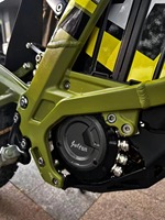 Sur Ron Light Bee X 2026, moto tout-terrain Sur-Ron avec une puissance de pointe de 10000W