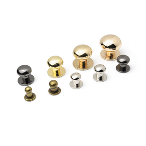 Remache de latón macizo de 5 mm con cabeza redonda y tornillo para manualidades en cuero - Product Image 1