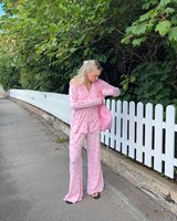 Nouvelle Collection 2025 – Ensemble Pyjama Long Tricoté Imprimé Floral Élégant et Décontracté à Taille Élastique pour Femme – Printemps, Été, Automne