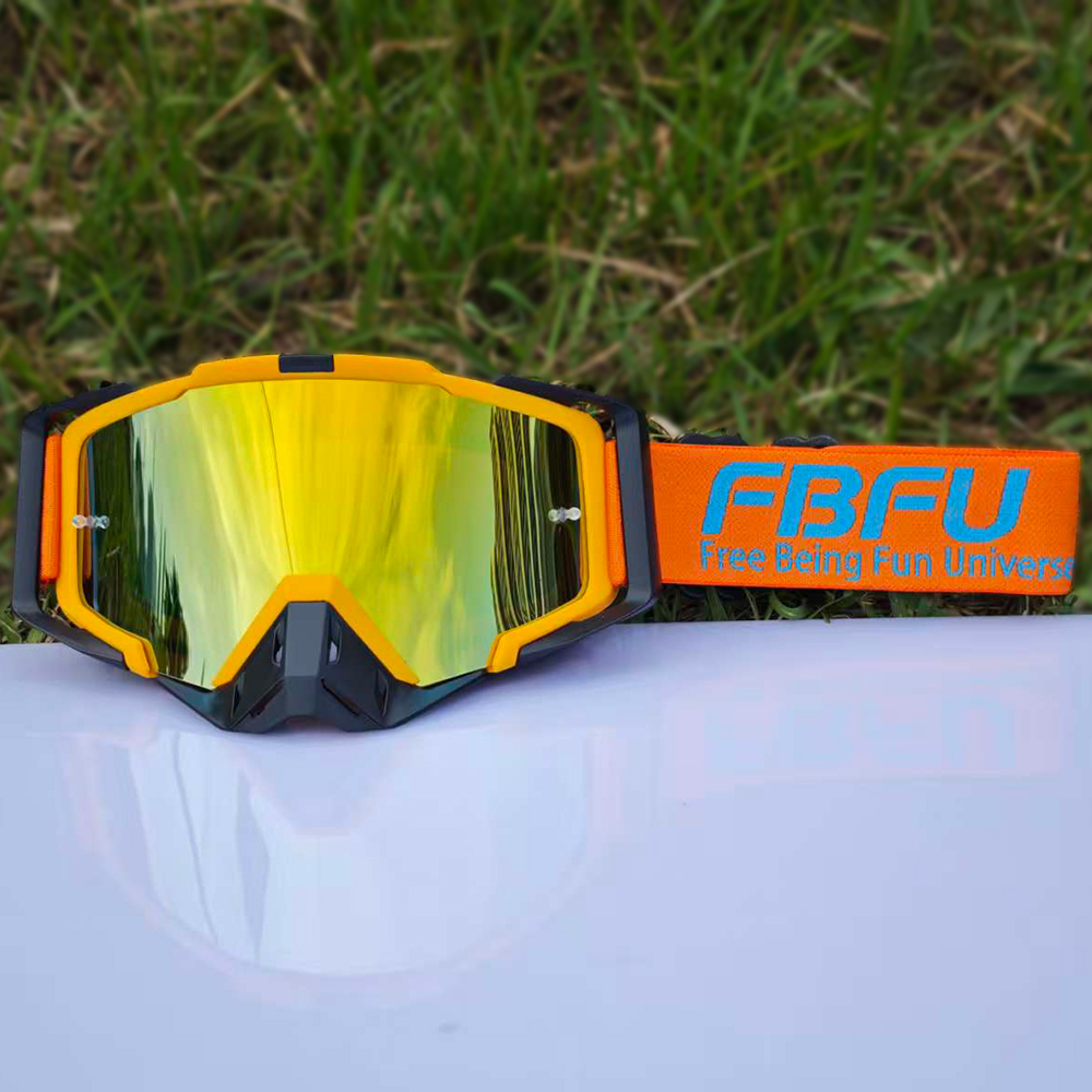 Lunettes rouges à monture orange noir