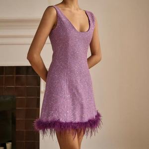 Nuevo Vestido Mini de Fiesta para Mujer con Lentejuelas y Dobladillo de Piel, Manga Corta, Cuello Halter y Ajuste en la Cintura - Product Image 3