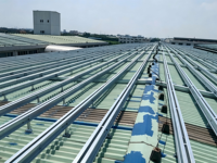 Système d'installation photovoltaïque solaire optimisé à faible capacité de charge avec contrepoids personnalisés pour bâtiments anciens et terrains ouverts 20-25