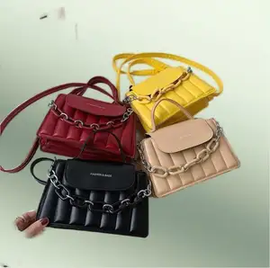 PU basit omuz çantası kilit yeni zincirler tasarım düğmesi el-held Bug 2024 kadın zincir basit moda nakış kadın el çantaları