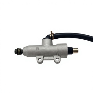 Pour Bu Yang D300 300CC ATV <span class=keywords><strong>Quad</strong></span>, <span class=keywords><strong>Cylindre</strong></span> Maître <span class=keywords><strong>de</strong></span> <span class=keywords><strong>Frein</strong></span> Arrière 4.3.01.3130 - Product Image 6