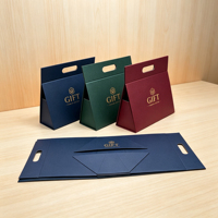 Luxuriöse Dreieckige Faltbare Geschenkbox Matt Laminiert Schaumstoffeinlage Integrierter Griff Stabile Papiertüte für Geschäftsgeschenkverpackungen
