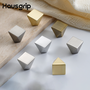 Ручки для шкафов Hausgrip из цинкового сплава с геометрическим алмазным узором, одноточечные ручки-кнопки для ящиков, фурнитура для кухонной мебели, ручки для гардероба - Product Image 1