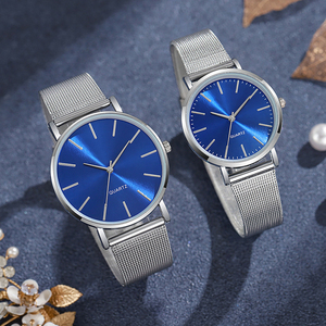 Relojes OEM con logotipo personalizado sin resistencia mínima a los golpes relojes al por mayor a granel reloj de pareja impermeable barato para hombre y mujer - Product Image 1