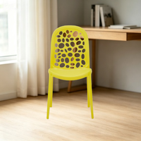 Chaises de salle à manger en plastique empilables multicolores en PP durables pour restaurants, cafés, bars et hôtels (vente en gros)
