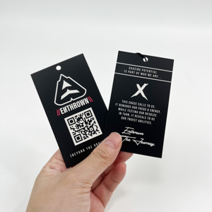 Carte de remerciement noire personnalisée imprimée, insert en papier noir mat avec logo et code QR pour marque de vêtements - Product Image 6