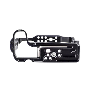 เคสกล้องสำหรับ <span class=keywords><strong>Canon</strong></span> <span class=keywords><strong>R10</strong></span> แบบมืออาชีพ ผลิตจากอลูมิเนียมอัลลอยด์ แข็งแรงทนทาน เหมาะสำหรับการถ่ายวิดีโอ Vlog และไลฟ์สด - Product Image 4