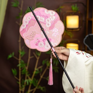 Éventail chinois classique, éventail rétractable, éventail vintage en brocart pour mariage, cadeau de demoiselle d'honneur, décoration intérieure - Product Image 2