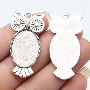 Starburst-Eulen-Augen-Ovalfassung-Anhänger, antiksilberne Zinklegierung Cabochon-Fassung für Vogelbeobachter-Geschenk - Product Image 1