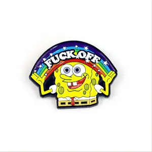 ขายส่งที่กำหนดเองที่มีคุณภาพสูงชุดน่ารักยิ้ม SpongeBob นุ่มเคลือบการ์ตูนโลหะ Lapel PIN