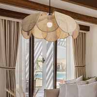 Luminaire suspendu fait à la main en bambou et rotin pour salon japonais, grande lampe suspendue en pétale de fleur tissée sur mesure