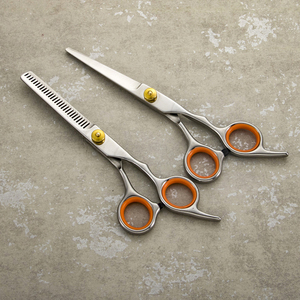 Set di <span class=keywords><strong>forbici</strong></span> da <span class=keywords><strong>barbiere</strong></span> professionali per <span class=keywords><strong>forbici</strong></span> da parrucchiere in acciaio inossidabile rasoio prodotte per parrucchieri - Product Image 3