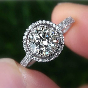 Anello Rotondo con Micro Pavé per Donne, Gioiello da Dito Elegante e Delicato alla Moda - Product Image 2