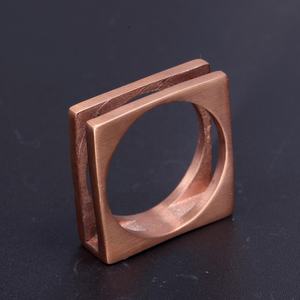 <span class=keywords><strong>Anillo</strong></span> <span class=keywords><strong>de</strong></span> acero inoxidable con logotipo personalizado para <span class=keywords><strong>hombre</strong></span>, sortija <span class=keywords><strong>de</strong></span> <span class=keywords><strong>sello</strong></span> pulido, Color plateado, cuadrado, clásico - Product Image 6