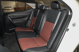 Toyota <span class=keywords><strong>Corolla</strong></span> Híbrido Enchufable Clásico <span class=keywords><strong>2020</strong></span>, 1.8L, Sedán Compacto Confortable, PHEV, Auto Usado con Volante a la Izquierda - Product Image 4