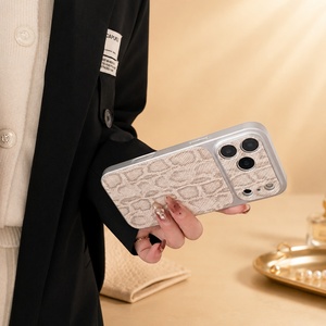เคสโทรศัพท์กันกระแทกหนังงูสำหรับ iPhone พร้อมโลโก้สั่งทำ - Product Image 5