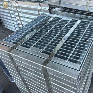 Fabrication de grilles galvanisées Kerbside Gull Cadre de tranchée Barre de drainage Caillebotis en acier Couvercle de drainage - Product Image 6