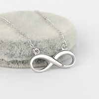 Eternal Love Collier pendentif infini en argent sterling 925 avec zircon pour femme Cadeau significatif