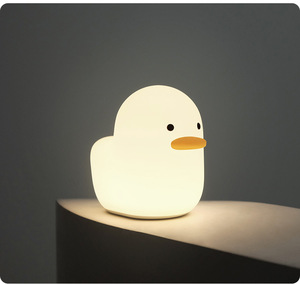 Lámpara de noche de silicona con protección ocular para niños, luz para dormir de pato Dorky - Product Image 5