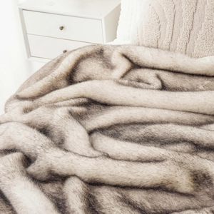 Plaid en fausse fourrure Zhengtai à poils longs et brossés, doux, chaud, luxueux et moelleux - Product Image 5