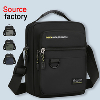 Sac à main carré mini multi-poches tendance pour homme avec fermeture éclair, idéal pour le quotidien, les affaires et les trajets, en polyester moderne