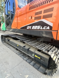รถขุดตีนตะขาบ Doosan dx225 dx225LCA มือสอง คุณภาพดี สำหรับขาย - Product Image 3