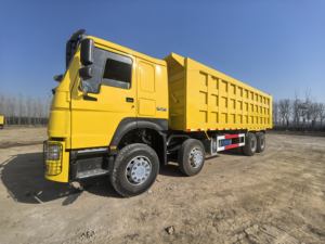 Camion à benne basculante HOWO d'occasion, diesel automatique Euro 3, 30T, camion lourd 8x4, 371, bon état - Product Image 3