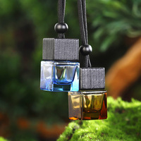 Diffuseur de parfum pour voiture miniature personnalisé de 8 ml, flacon suspendu en verre ambré carré avec bouchon à vis, aromathérapie