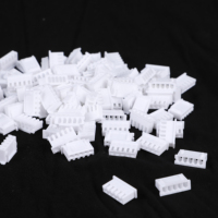 Granulés de plastique vierge PA6 GF30 résistant à la chaleur, Nylon 6 renforcé de 30 % de fibres de verre pour pièces structurelles automobiles