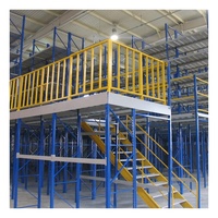 Système de rayonnage à palettes robuste pour mezzanine avec escalier, étagères en acier empilables