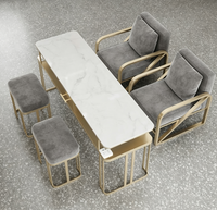 Ensemble de table à ongles moderne avec plateau en verre, banc de manucure en métal doré, mobilier de salon