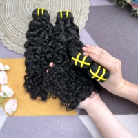 Classe 12A # 1B Noir Naturel Cheveux Humains Bruts Brésiliens Alignés dans le Sens de la Cuticule, Lots de Cheveux Bouclés Birmans