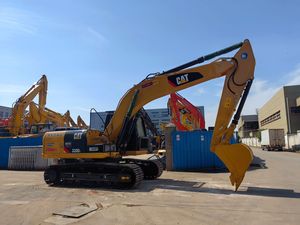 Japan Original Used CAT 320D2 Crawler Excavator 20.6 Ton Hydraulic <b>Digger</b> With Low Working Hours - Product Image 4