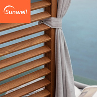 Ensemble de mobilier d'extérieur de style moderne pour hôtel Lit de jour en teck avec cadre en aluminium Lit de jour avec cabane latérale pour piscine et rideau à baldaquin