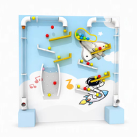 Mur de jeu interactif personnalisé pour enfants avec tubes à balles, panneau mural sensoriel lumineux et musical, équipement de terrain de jeu intérieur pour centre commercial, café ludique et crèche