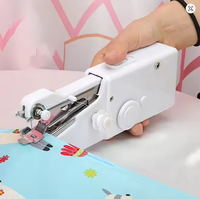 Machine à coudre manuelle portable fabriquée au Guangdong pour les réparations rapides à domicile, les projets de bricolage et les travaux manuels, avec pied presseur pour vêtements et tissus