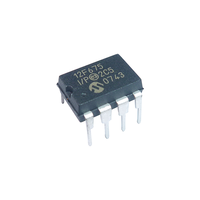 Microcontrôleurs CMOS 8 bits à base de flash à 8 broches PIC12F675-I/P Circuits intégrés (CI) PIC12F675-E intégrés/P PIC12F675-I/SN
