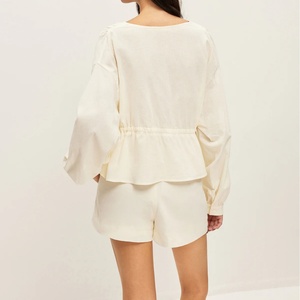 ชุดเซ็ตผู้หญิงขายดี OEM เสื้อผ้าฝ้ายลำลองและกางเกงขาสั้นมีกระเป๋า พร้อมเชือกผูกเอว กางเกงขาสั้นผ้าฝ้ายมีกระเป๋า - Product Image 6