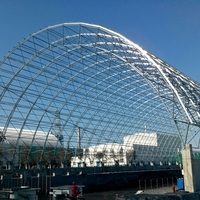 Structure en acier industrielle à ossature spatiale, grande portée, toit arqué, hangar de stockage de charbon