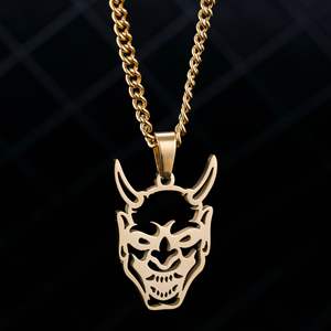 Prajna fantasma máscara colgante estilo Retro Acero inoxidable buey cuerno moda Cruz patrón Halloween fantasma diablo collar - Product Image 4