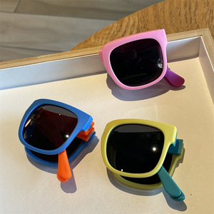 Kids Foldable Polarized <b>Sunglasses</b> Square Frame Portable UV400 Protection Children <b>Sunglasses</b> With Storage Case - Product Image 1