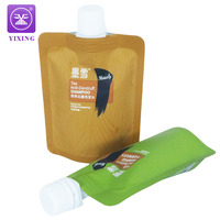 Emballage de liquide en plastique PET réutilisable avec logo personnalisé buse de poche de pulvérisation debout flexible pour la conception de pochette de bec de couches de soins de la peau