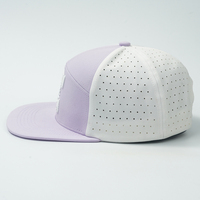 Casquette ajustée 7 panneaux de haute qualité pour homme avec logo en caoutchouc, casquette snapback sport personnalisée à visière plate en tissu poly+spandex courant